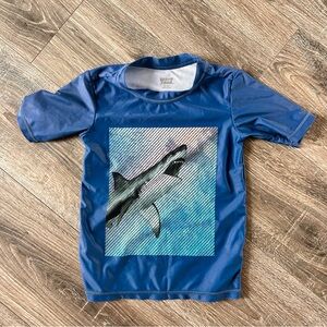 Wave zone shark short sleeve boys rash guard swimwear size XS